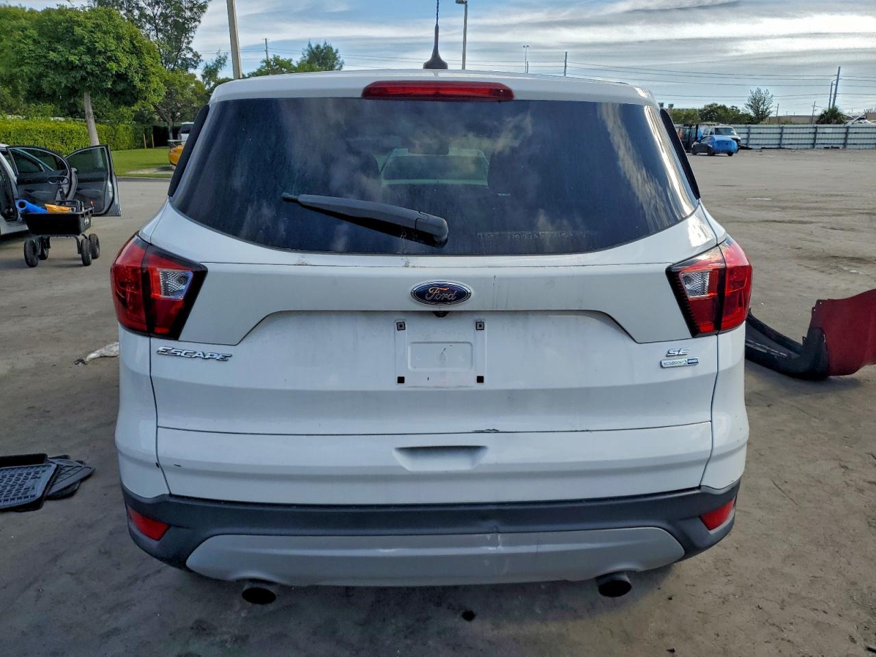 Lot #3312329776 2019 FORD ESCAPE SE
