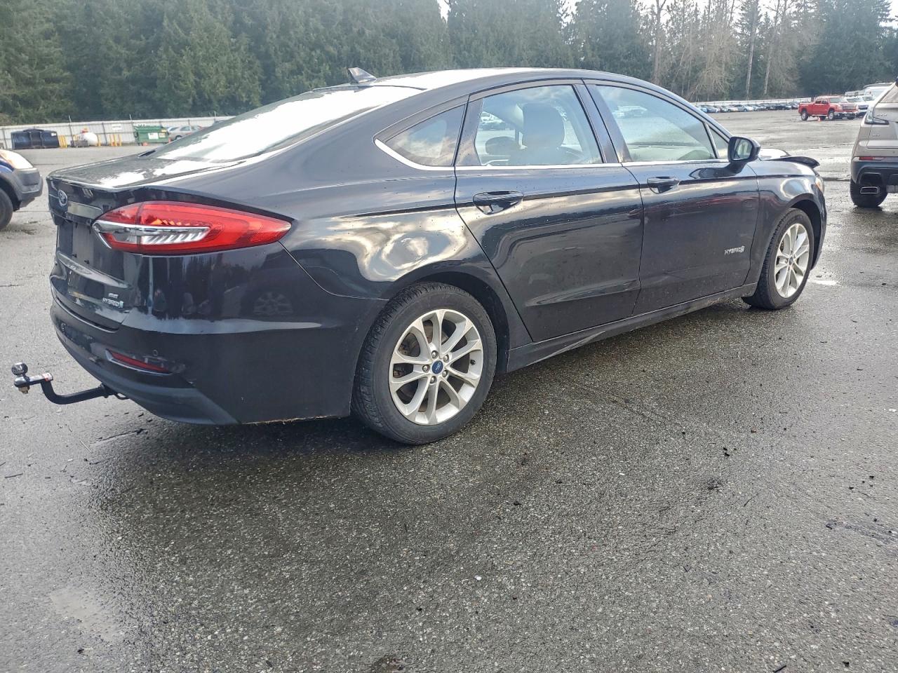 Lot #3315904083 2019 FORD FUSION SE