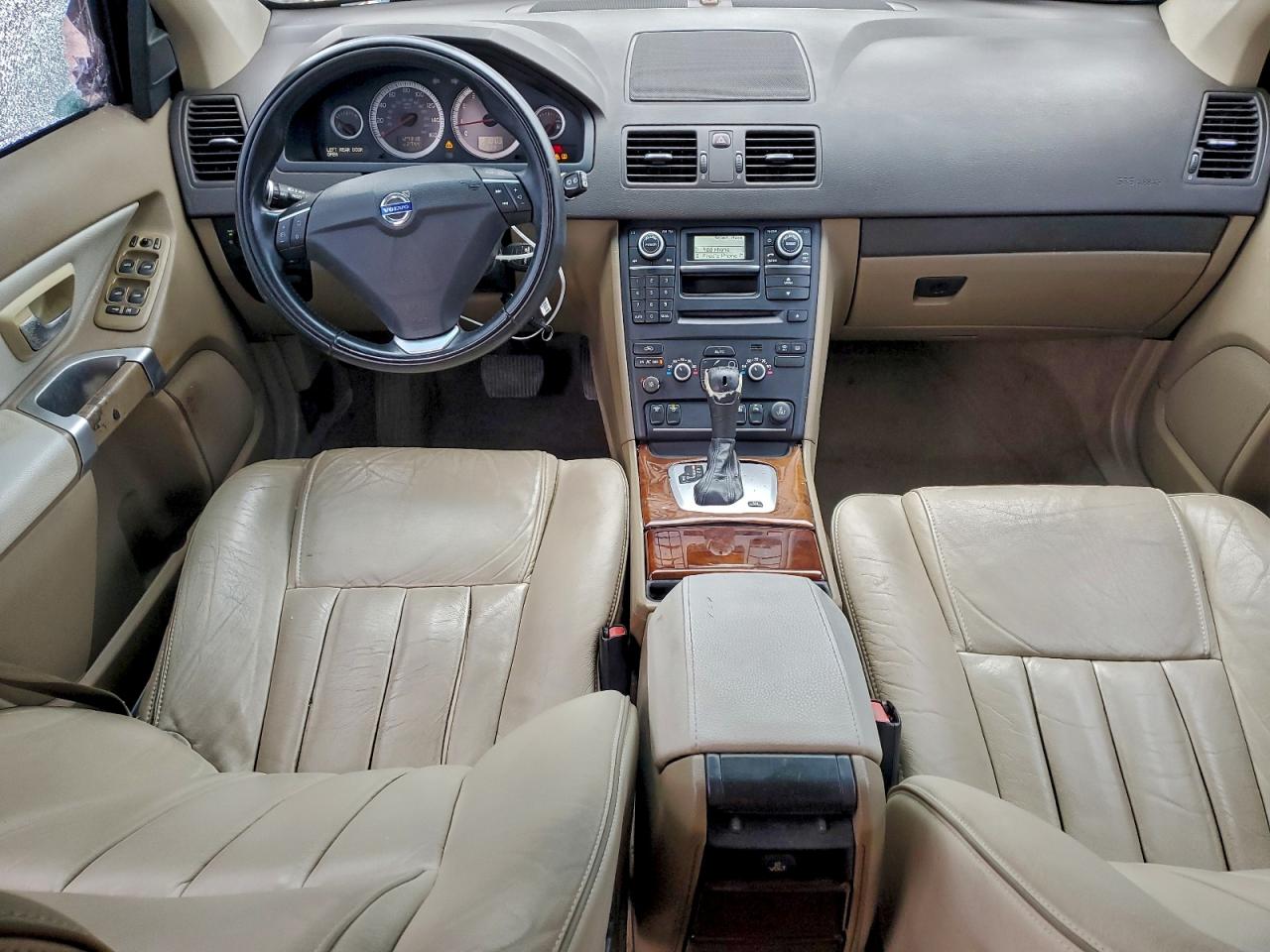 VOLVO XC90 3.2