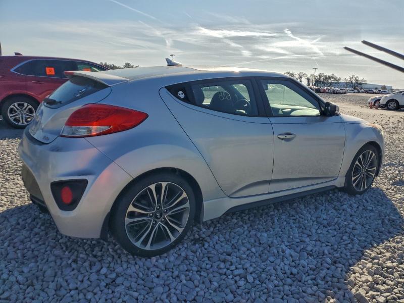 2016 HYUNDAI VELOSTER T #3304603476