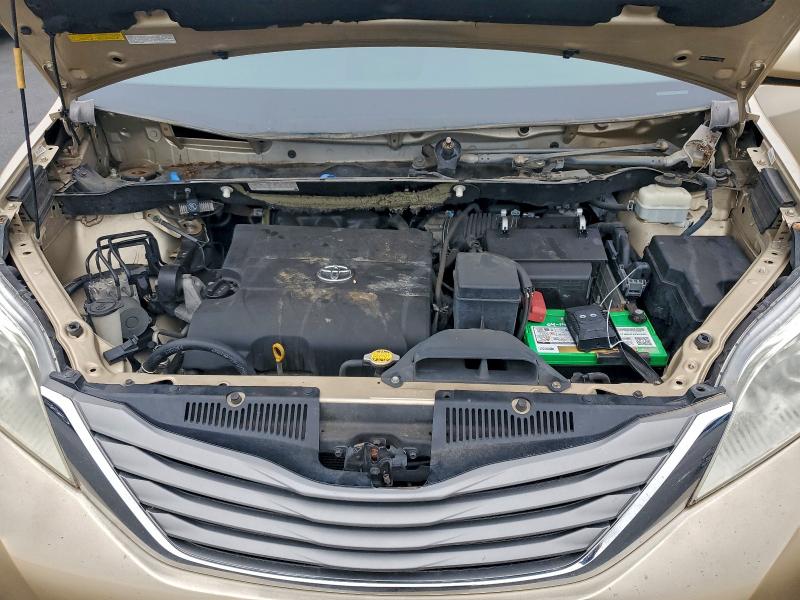 2012 TOYOTA SIENNA XLE #3310527053