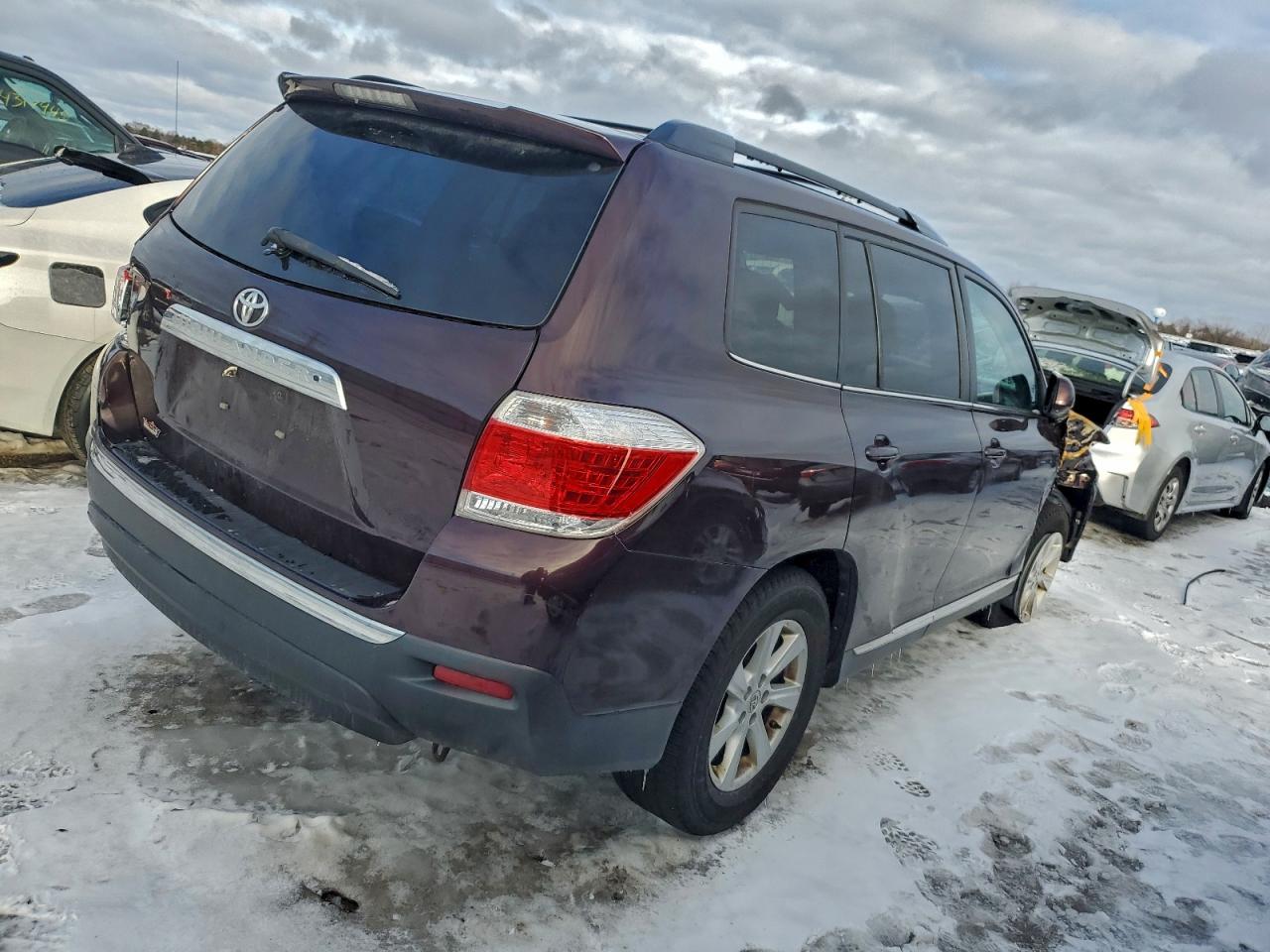 TOYOTA HIGHLANDER BASE