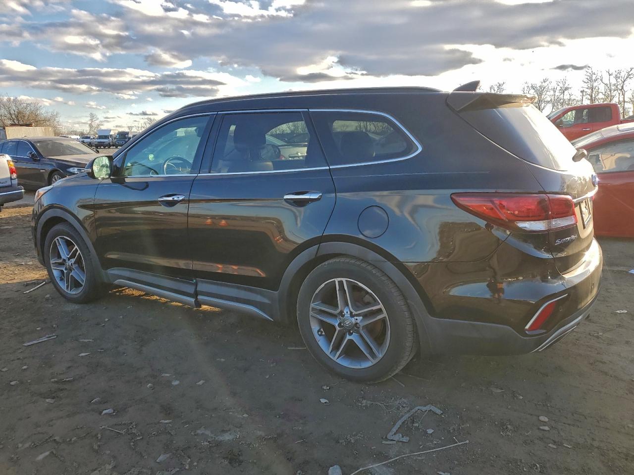 Lot #3315526357 2017 HYUNDAI SANTA FE S