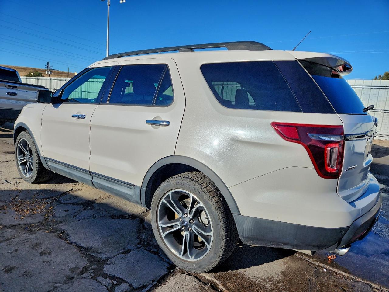FORD EXPLORER SPORT
