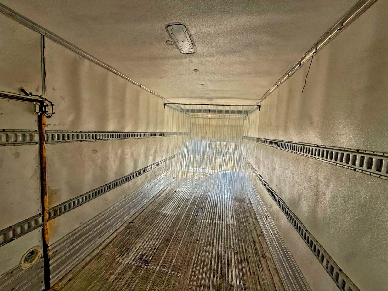 Lot #3304523469 2020 HINO HINO 338