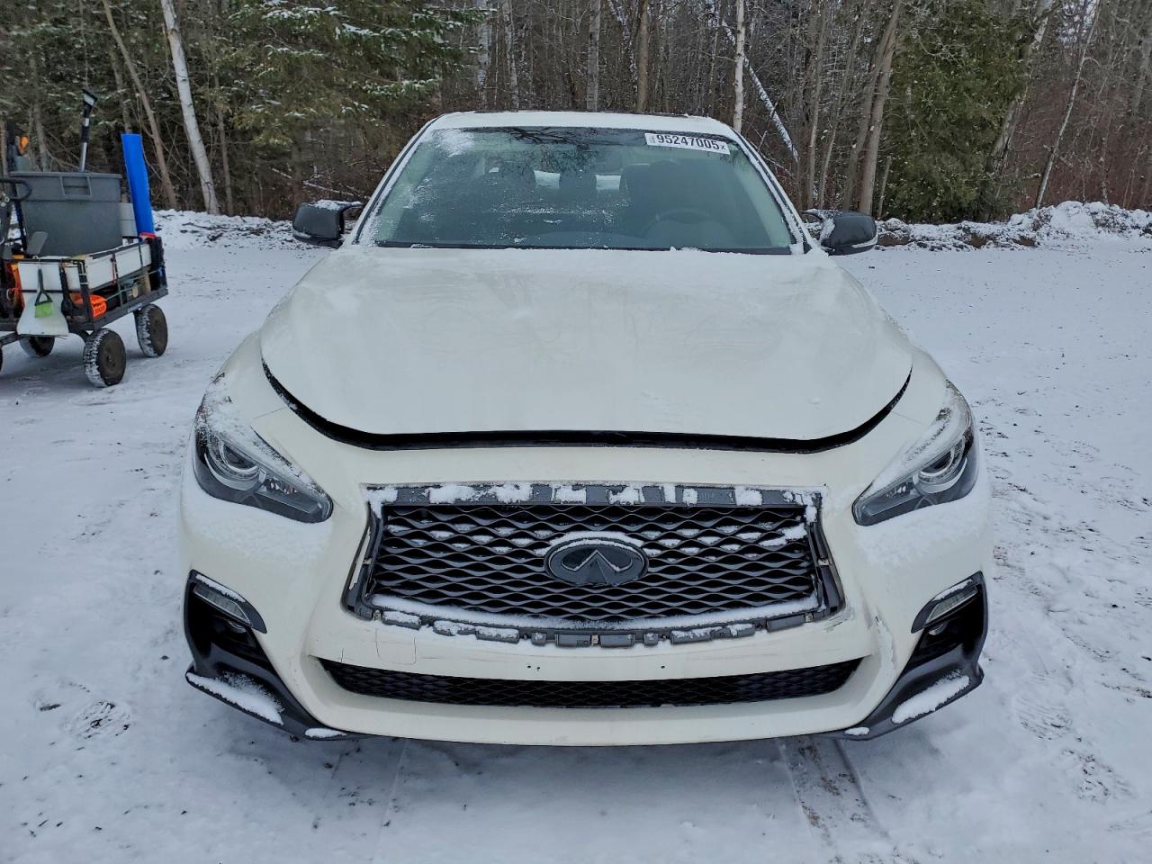 INFINITI Q50 LUXE
