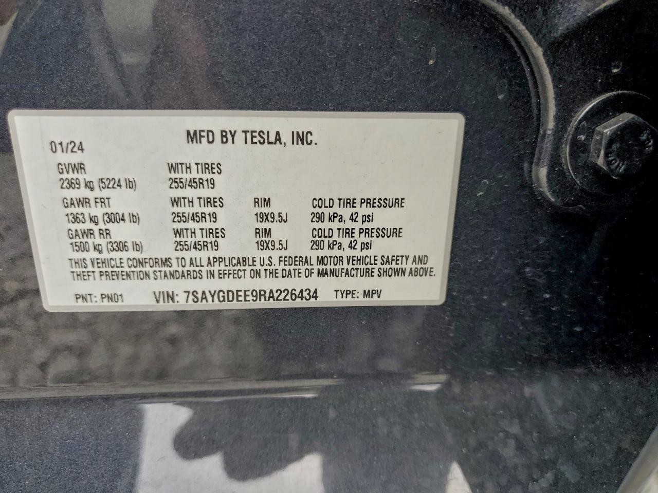 TESLA MODEL Y