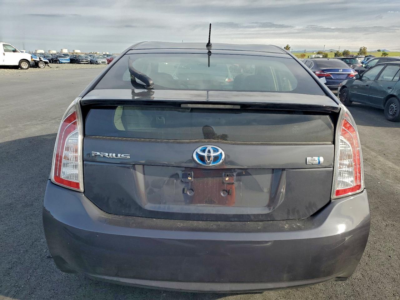 TOYOTA PRIUS