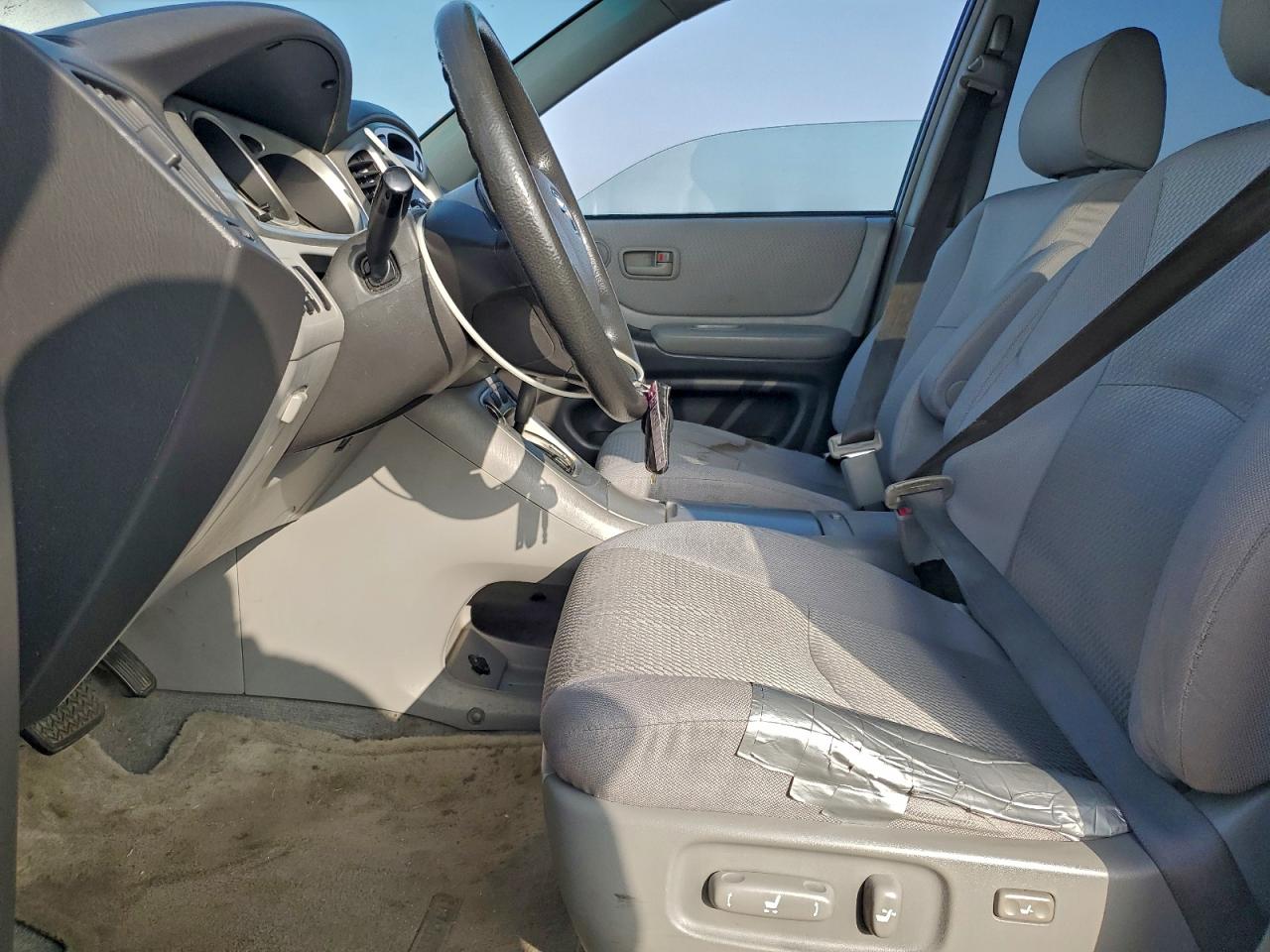 Lot #3304812643 2004 TOYOTA HIGHLANDER