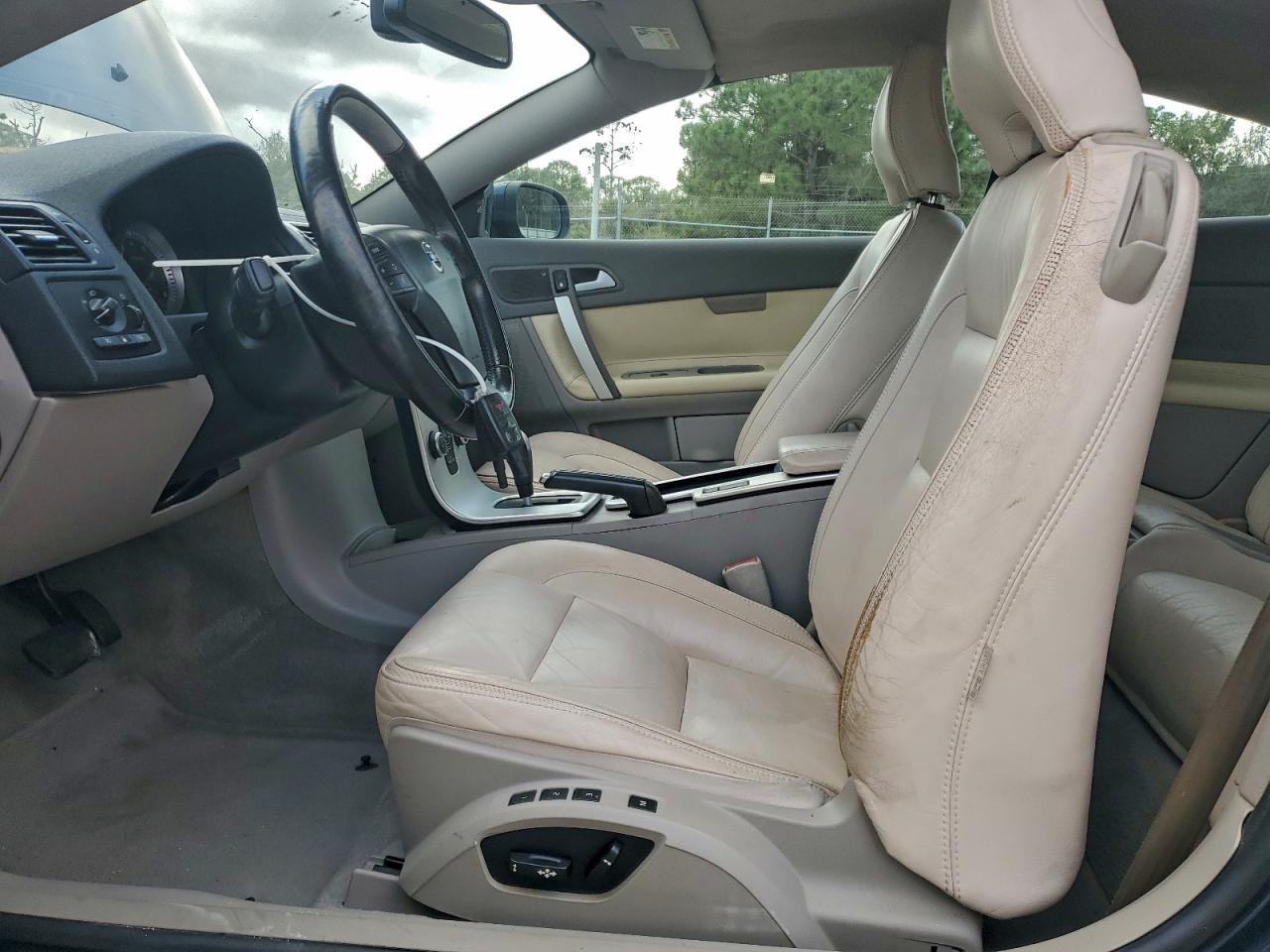 Lot #3317755099 2012 VOLVO C70