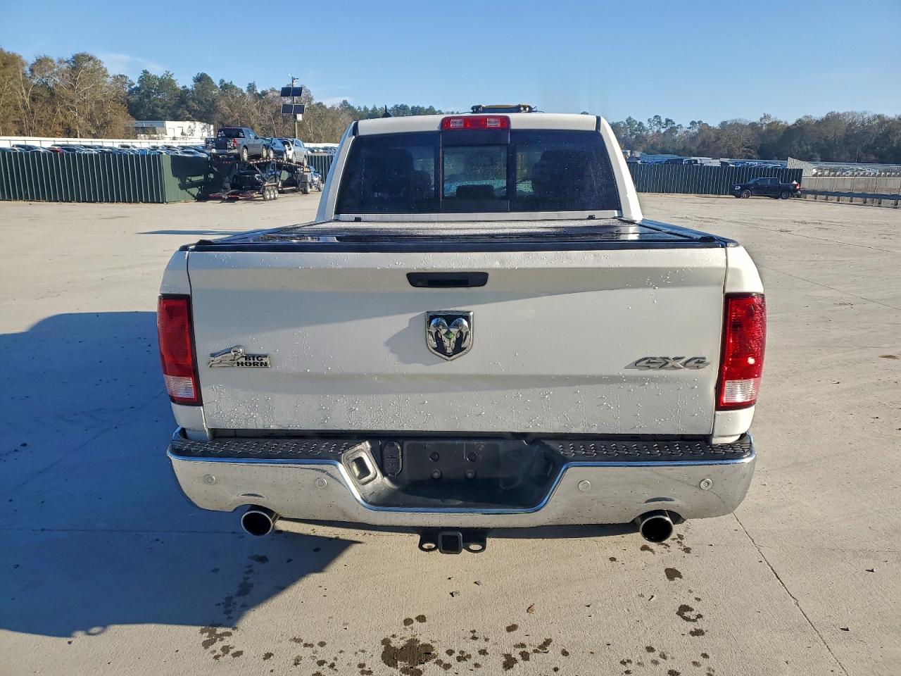 RAM 1500 SLT