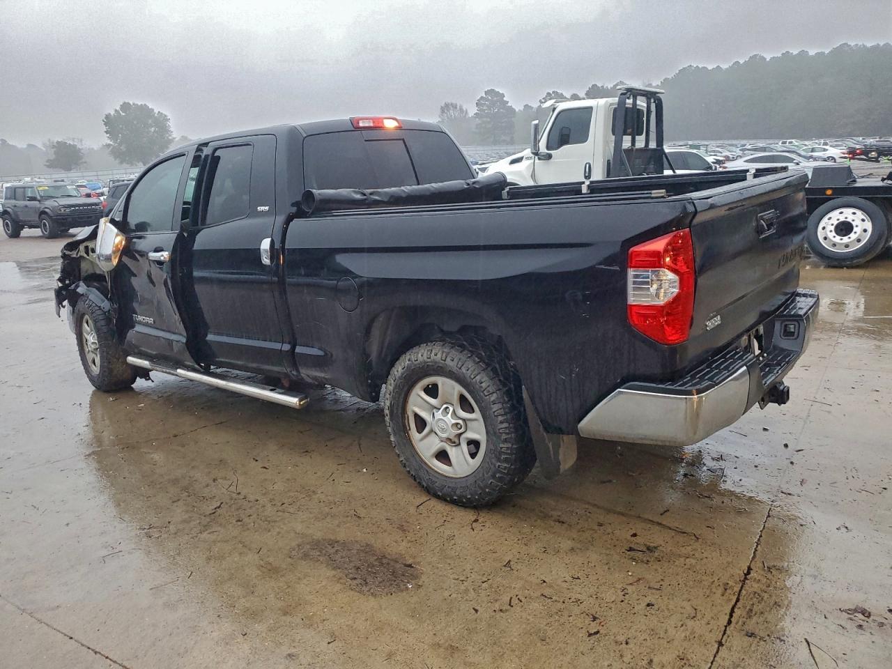 TOYOTA TUNDRA DOUBLE CAB SR