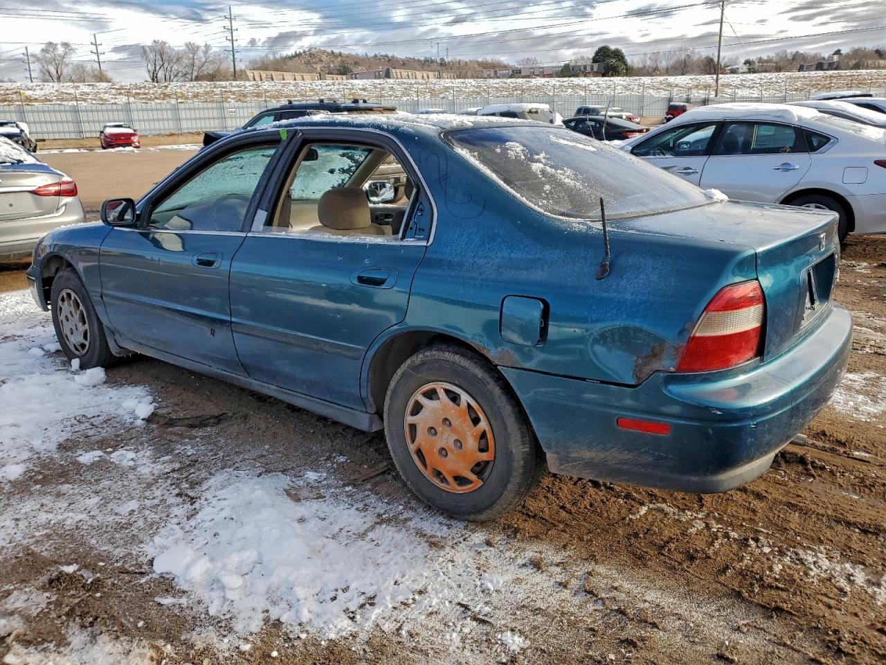 Lot #3310553042 1994 HONDA ACCORD LX