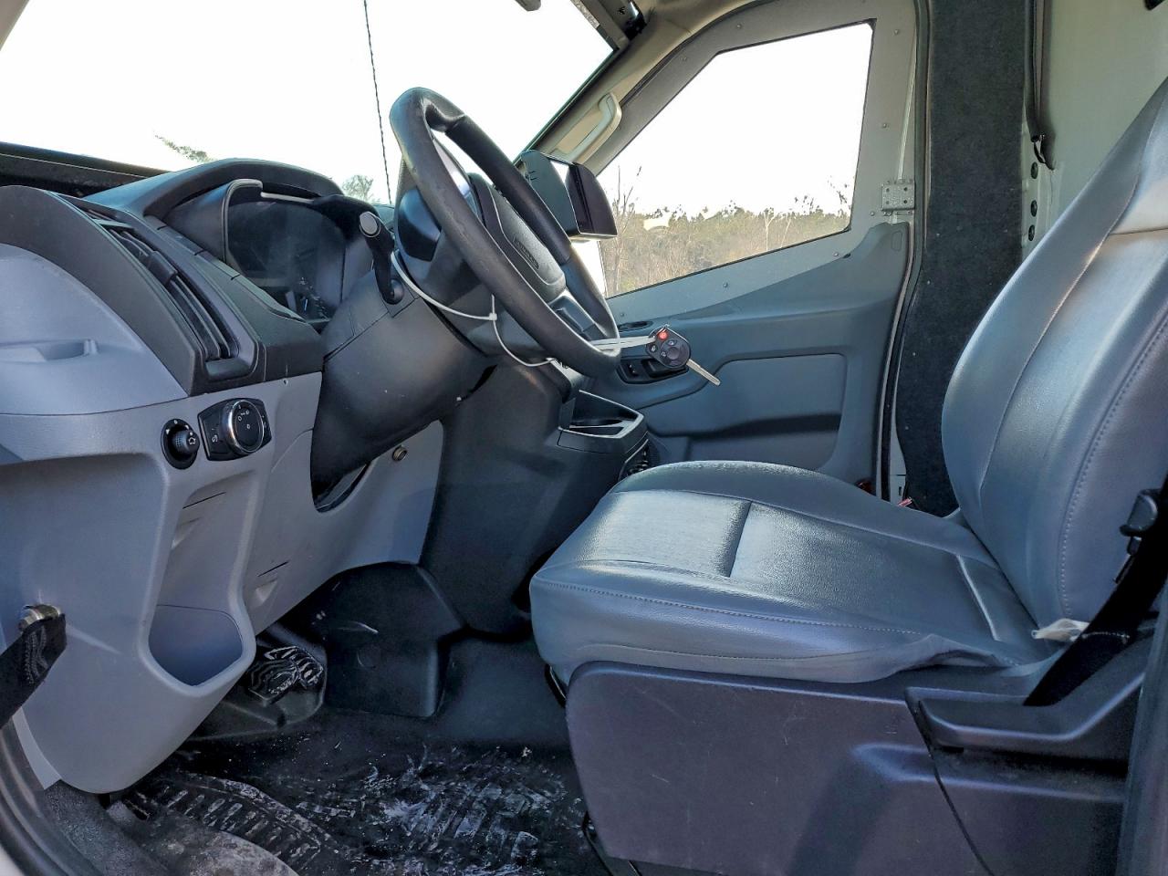 Lot #3305400338 2019 FORD TRANSIT