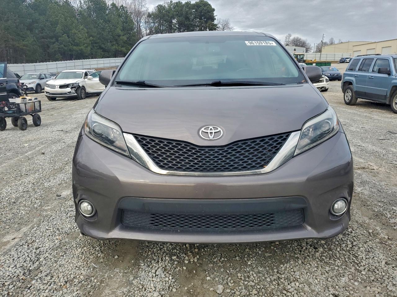 TOYOTA SIENNA SPORT