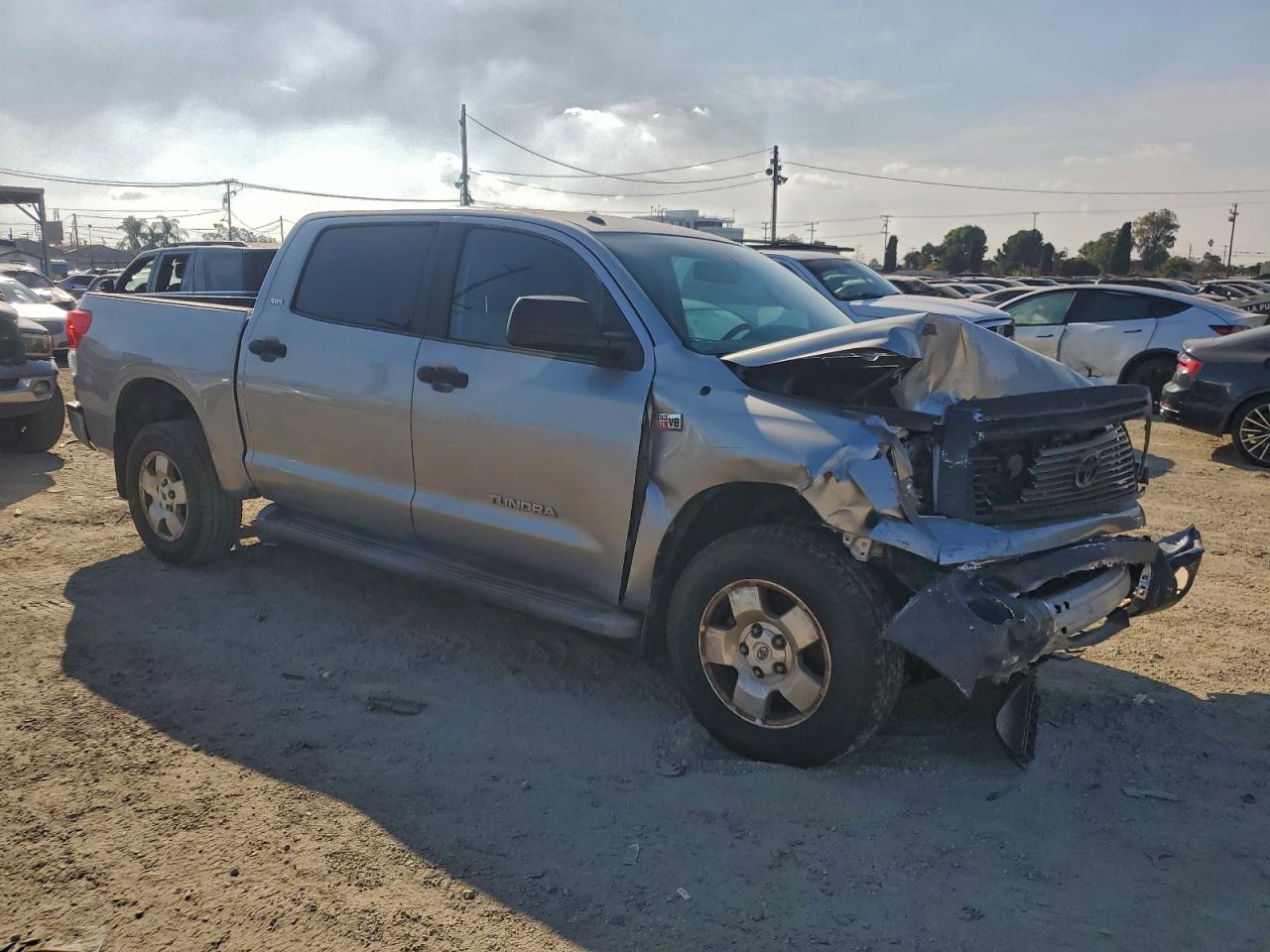 TOYOTA TUNDRA CREWMAX SR5
