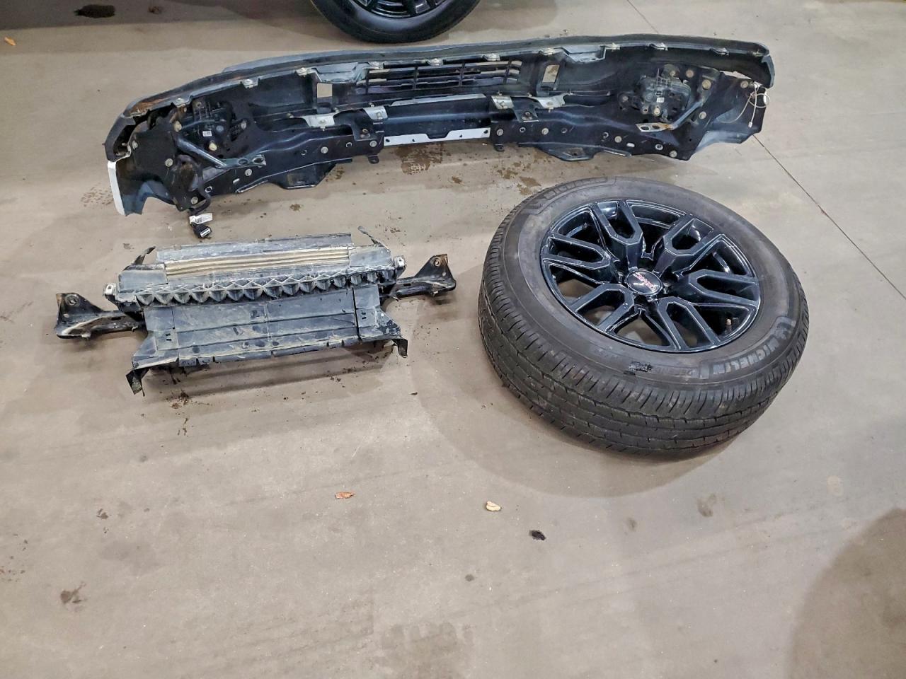 Lot #3301859965 2023 GMC SIERRA K15