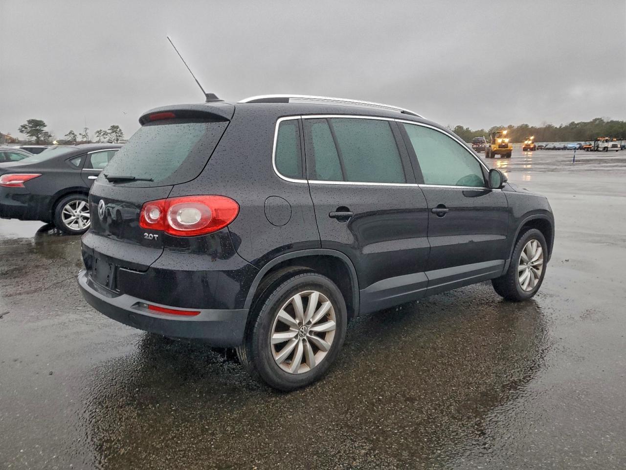 VOLKSWAGEN TIGUAN S