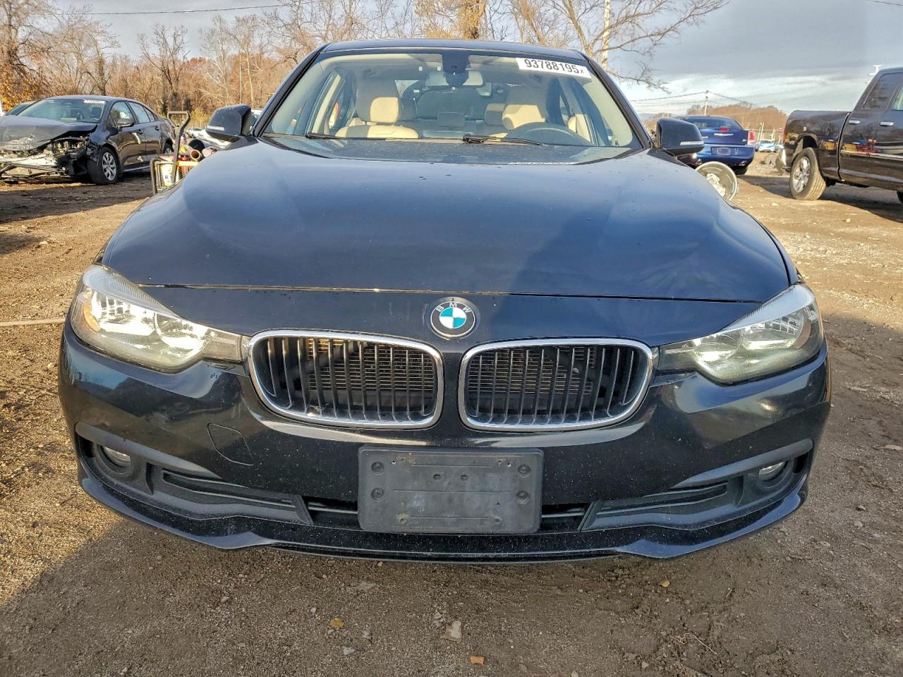 Lot #3302758358 2017 BMW 320 XI