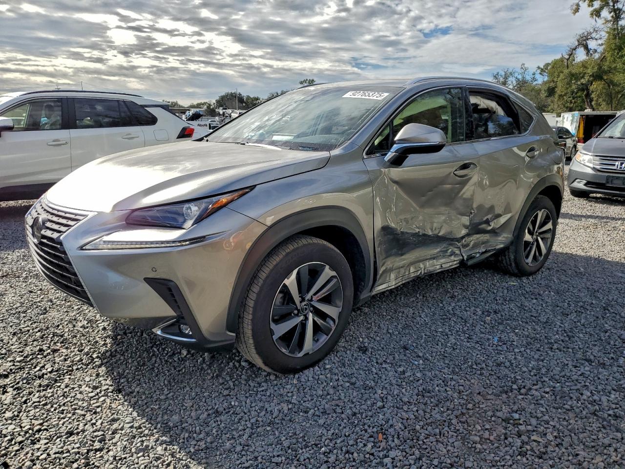 LEXUS NX 300 BASE
