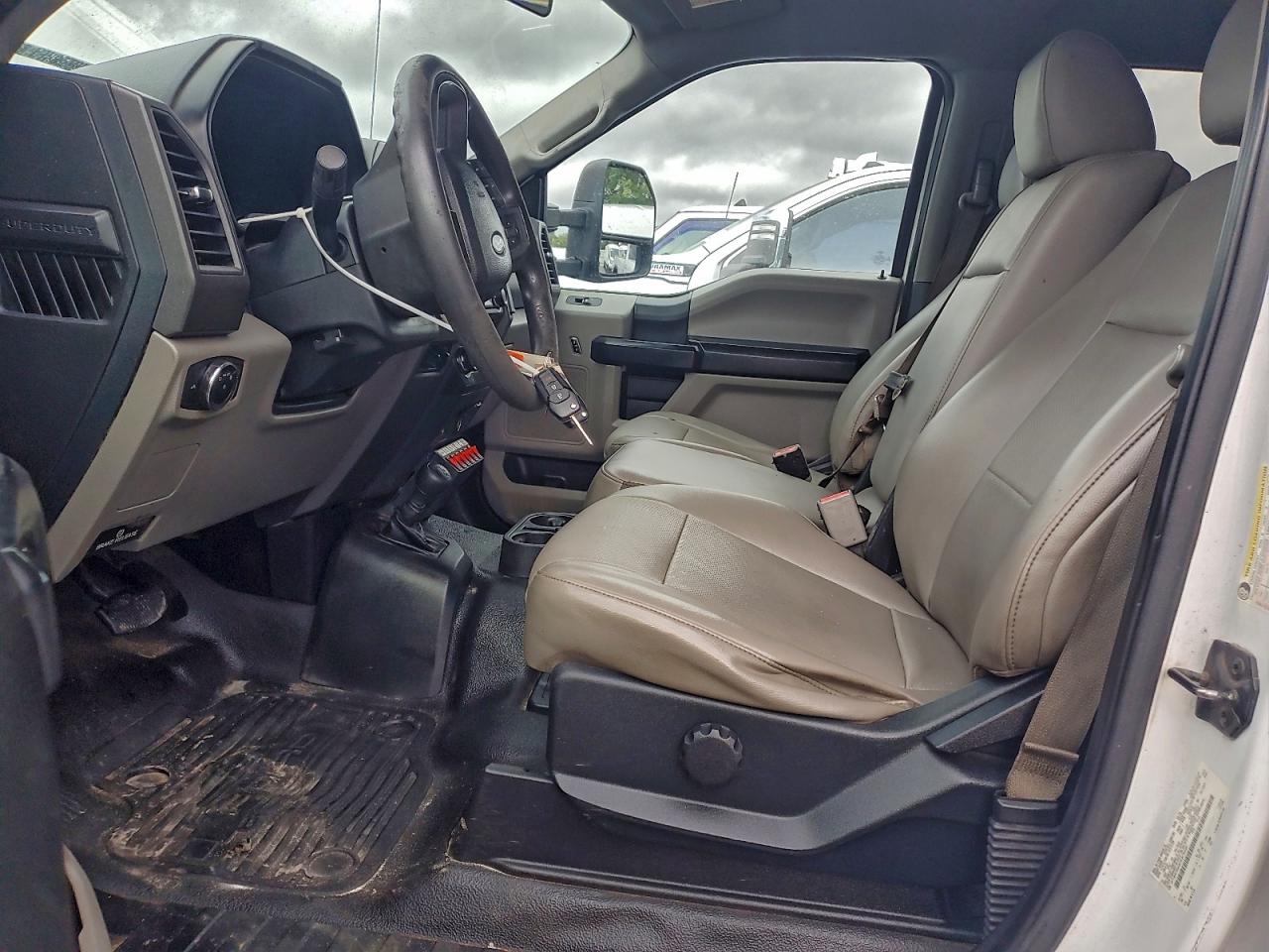 FORD F-350 SUPER DUTY