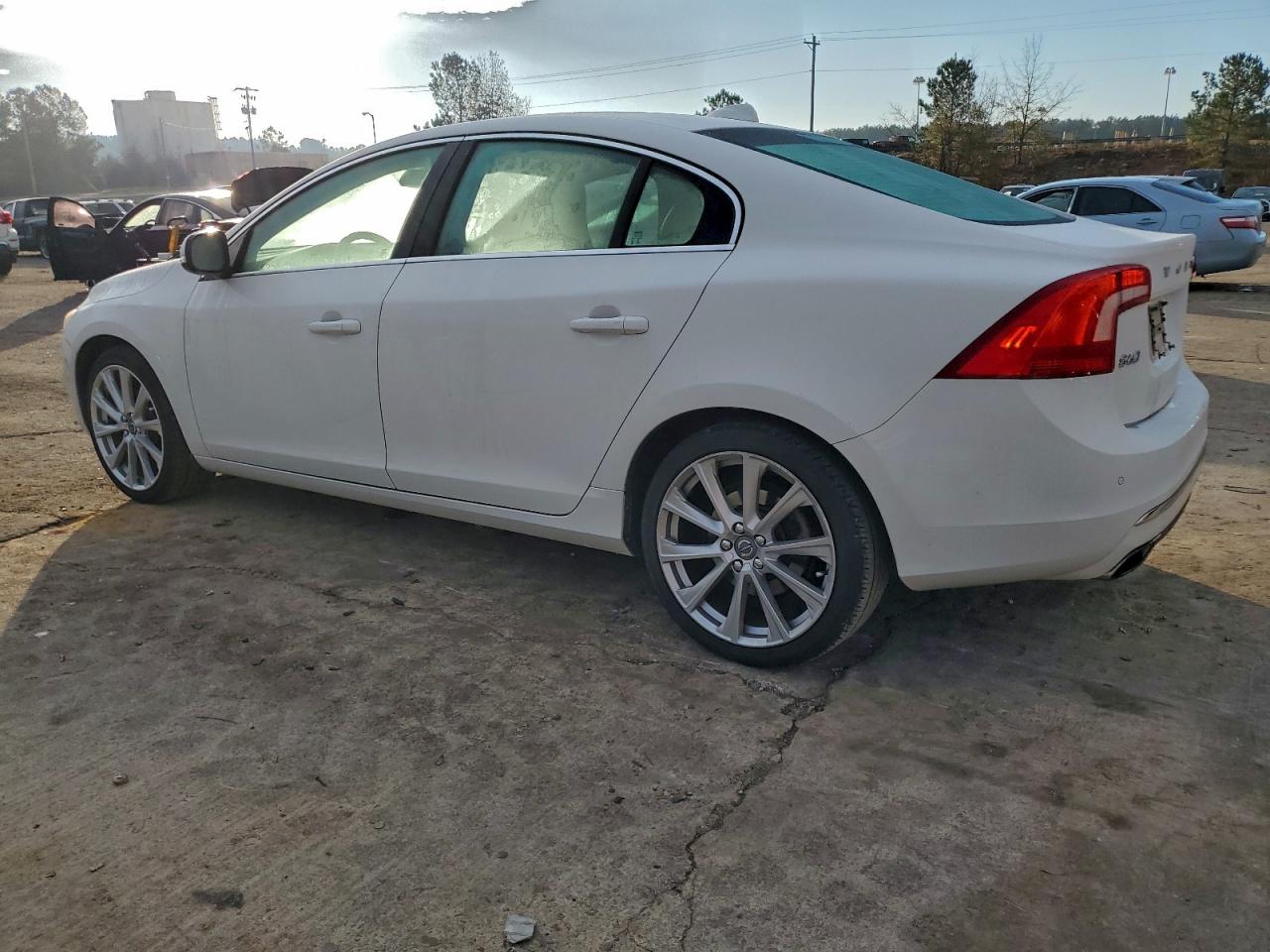 VOLVO S60 PLATINUM