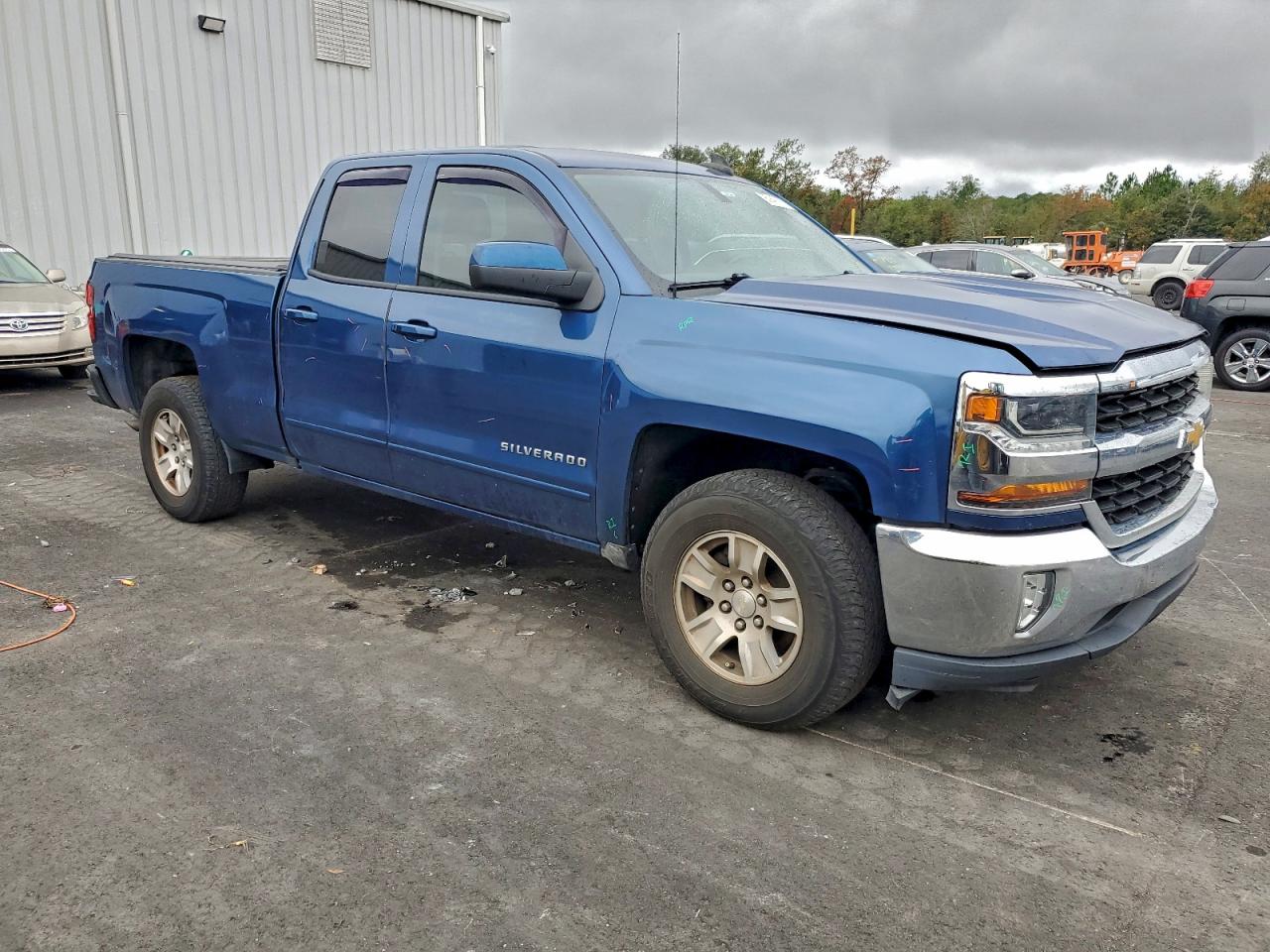CHEVROLET SILVERADO C1500 LT