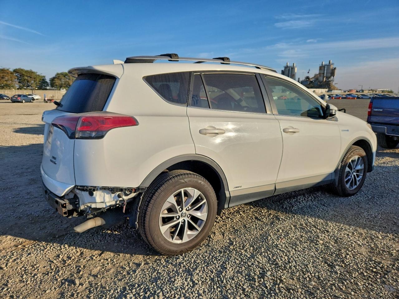 TOYOTA RAV4 LE