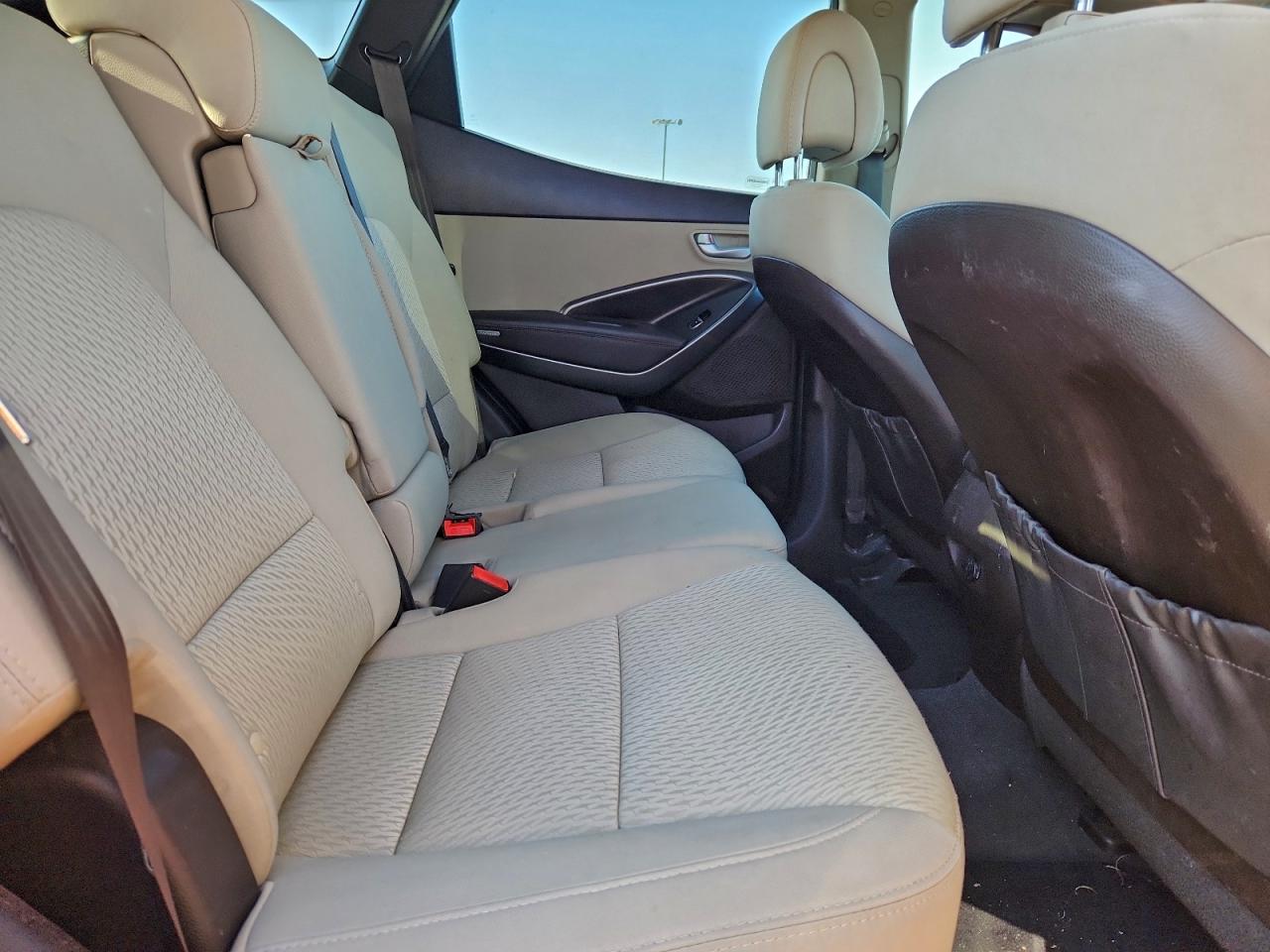 Lot #3312369781 2017 HYUNDAI SANTA FE S