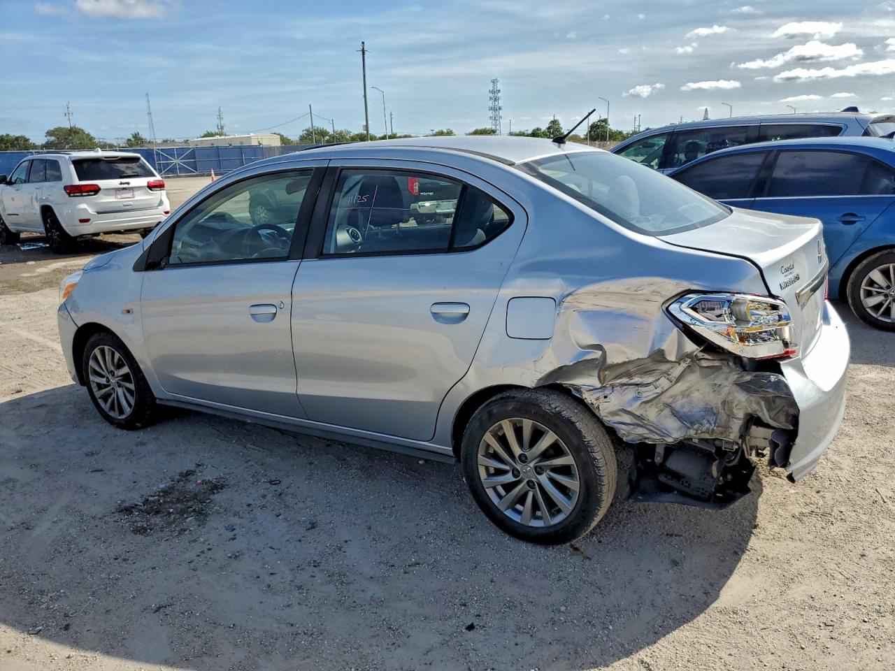 MITSUBISHI MIRAGE G4 ES