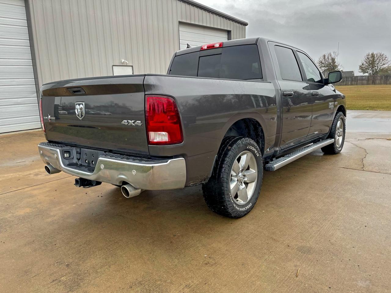 Lot #3305299303 2019 RAM 1500 CLASS