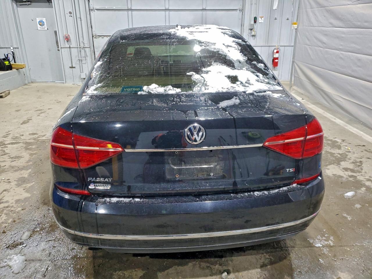 VOLKSWAGEN PASSAT S