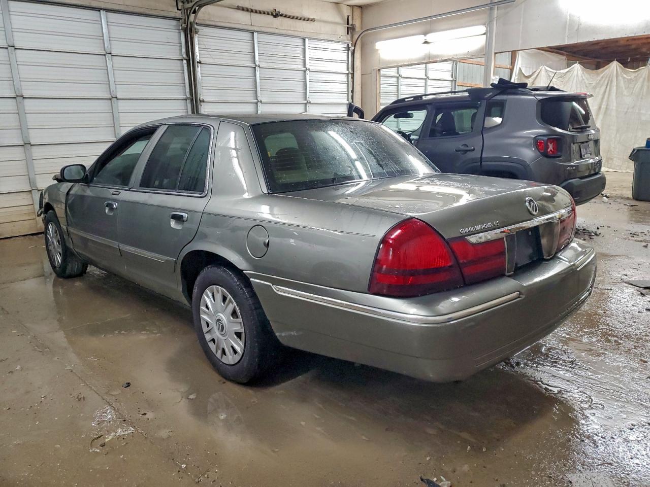 Lot #3309258622 2004 MERCURY GRAND MARQ