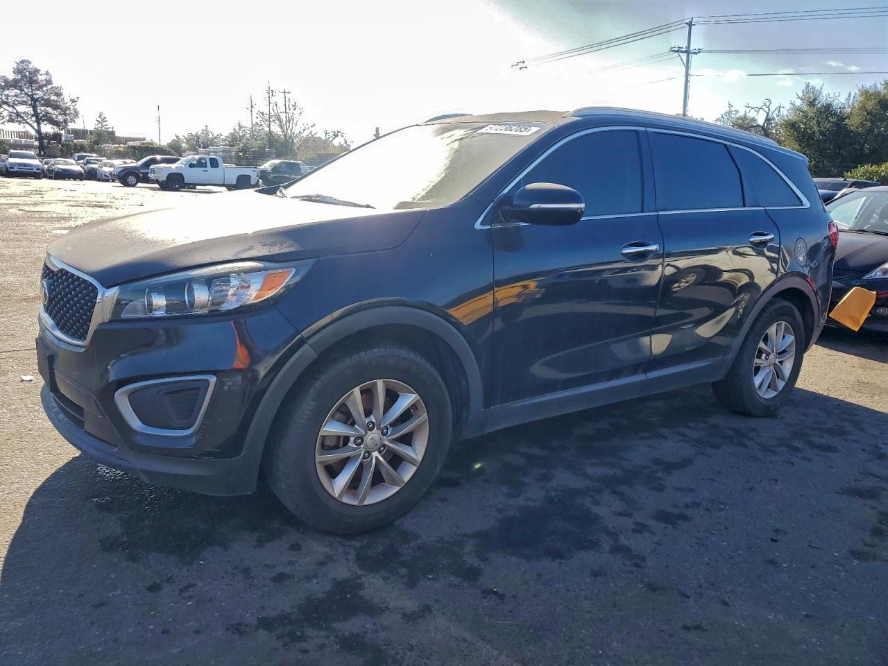 Lot #3318017484 2016 KIA SORENTO LX