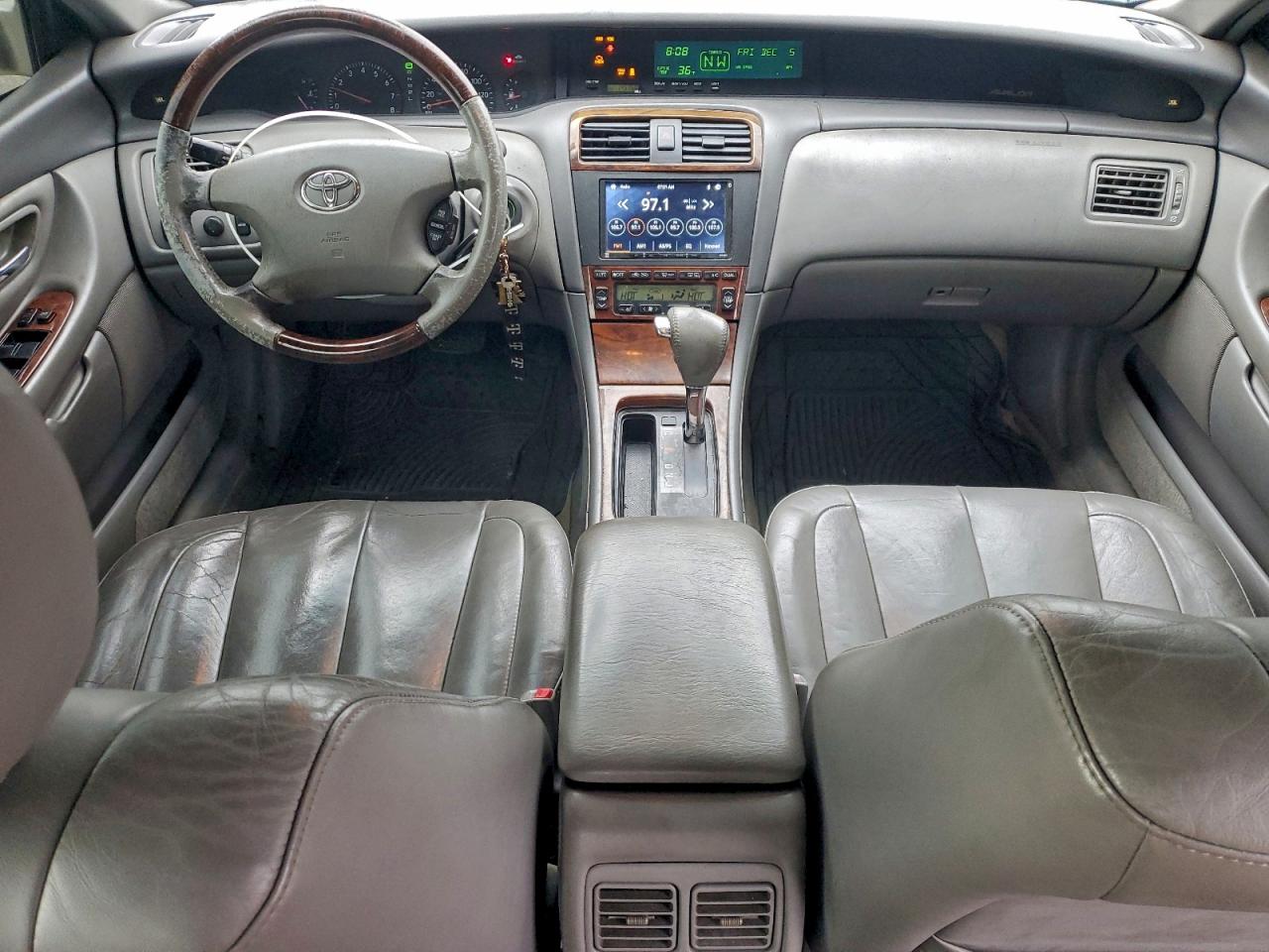 Lot #3308218259 2004 TOYOTA AVALON XL