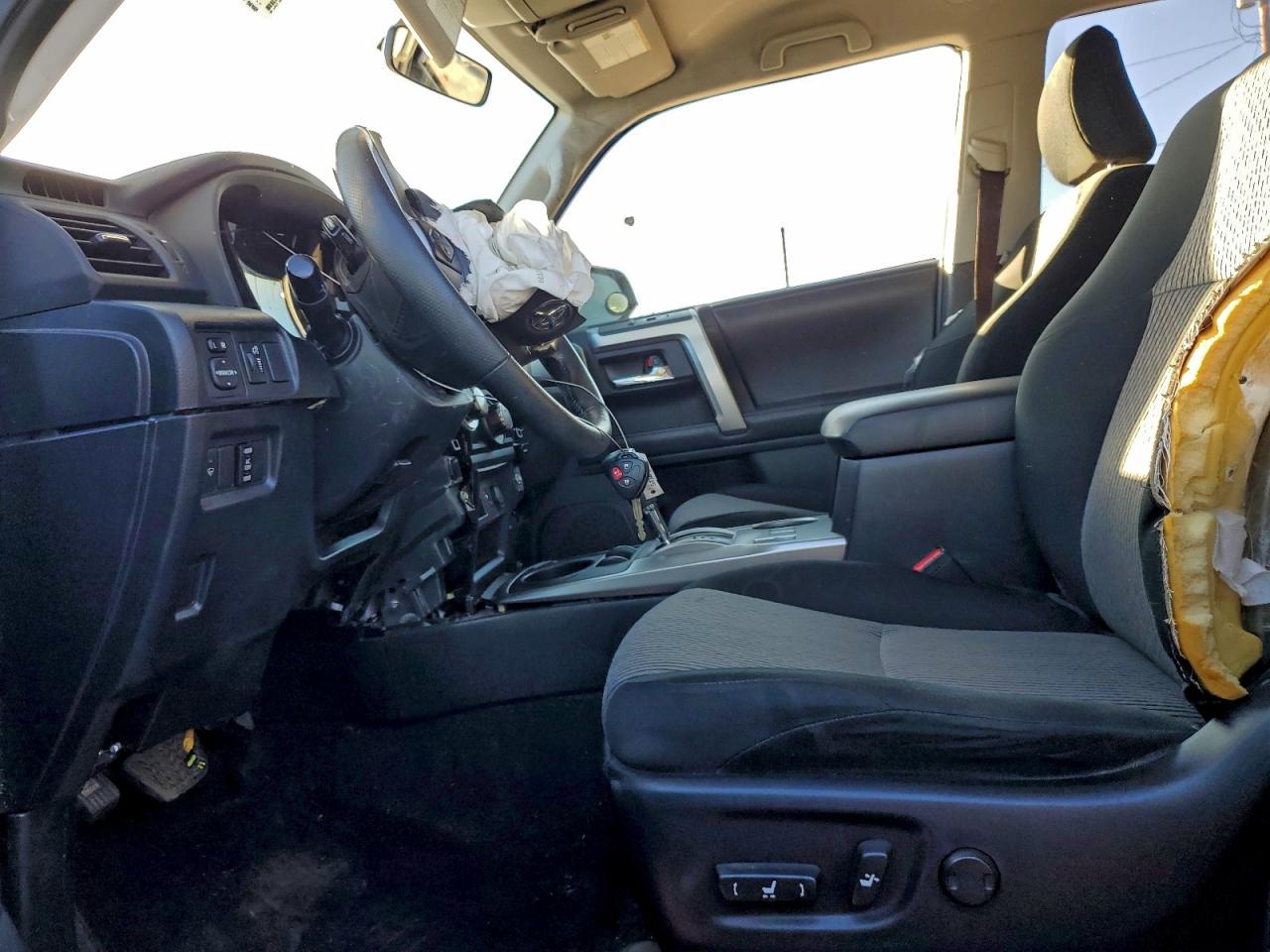 Lot #3311766188 2019 TOYOTA 4RUNNER SR