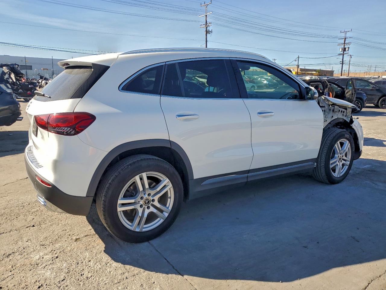 MERCEDES-BENZ GLA-CLASS 250