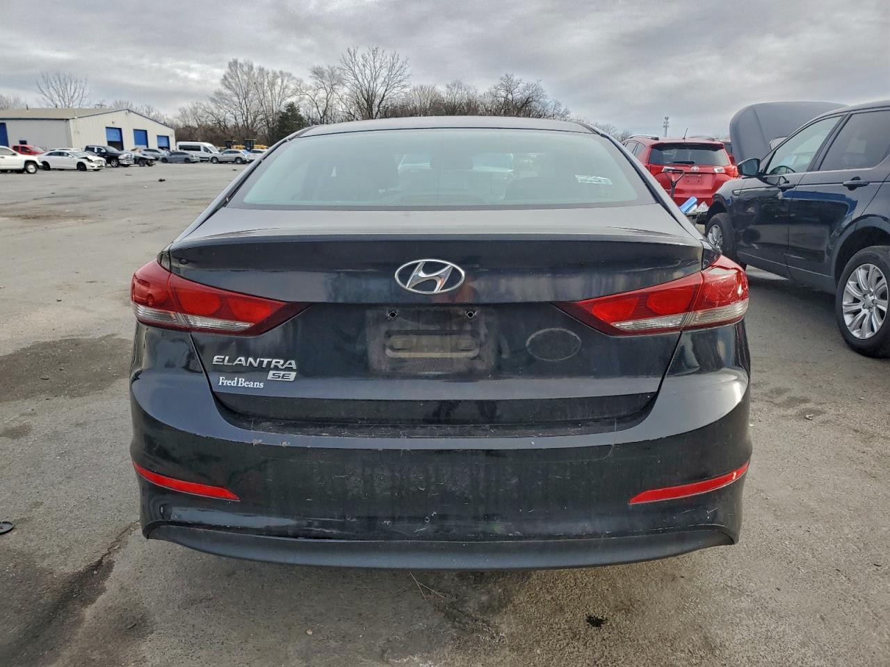 HYUNDAI ELANTRA SE