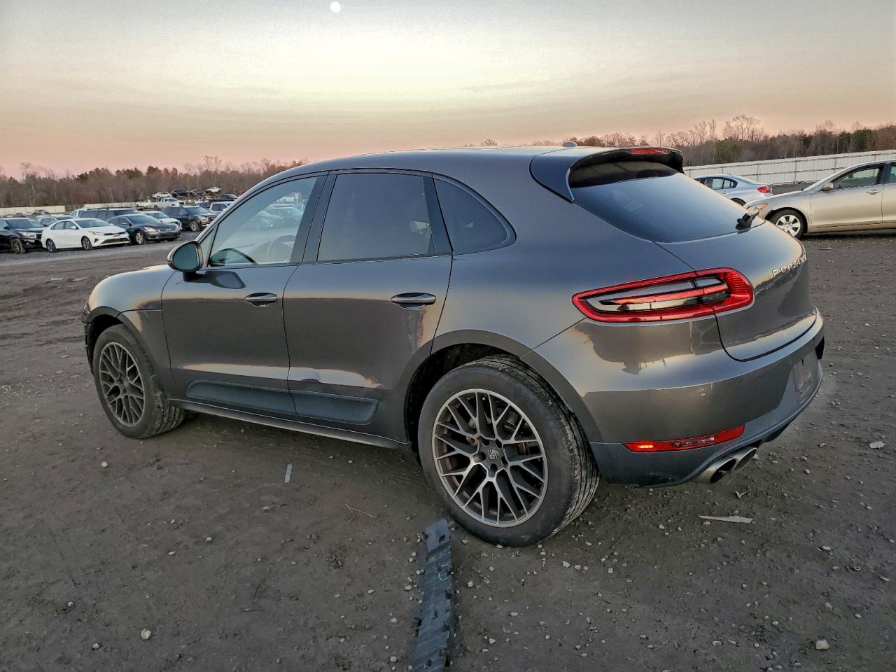 PORSCHE MACAN S