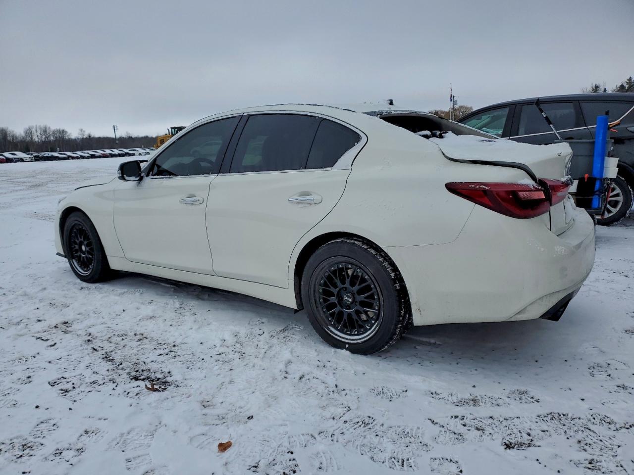 INFINITI Q50 LUXE