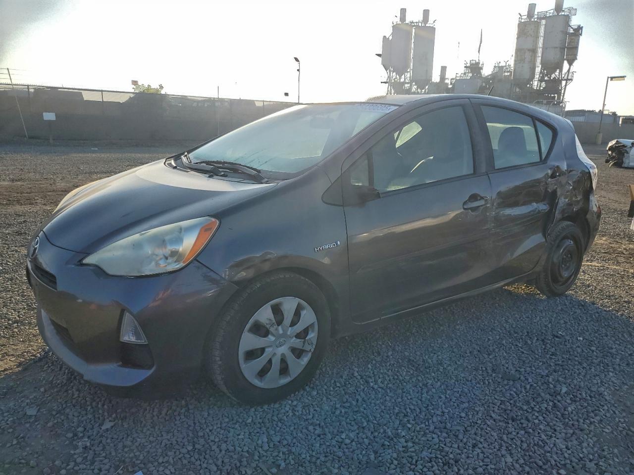 TOYOTA PRIUS C