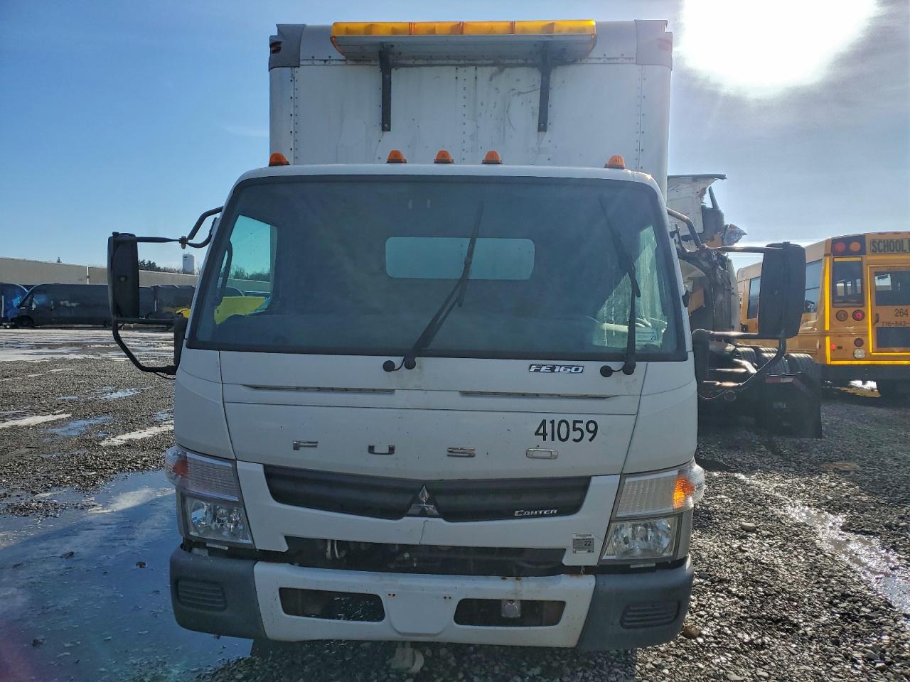 Lot #3319208705 2015 MITSUBISHI FE FEC72S