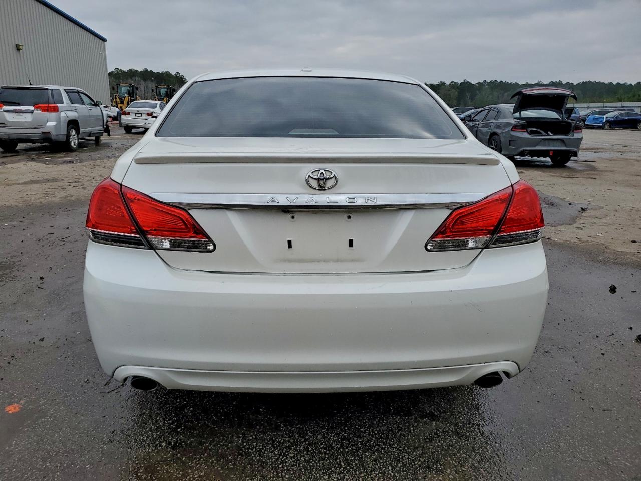 TOYOTA AVALON BASE