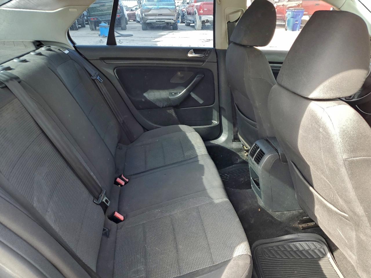 Lot #3318095383 2010 VOLKSWAGEN JETTA S