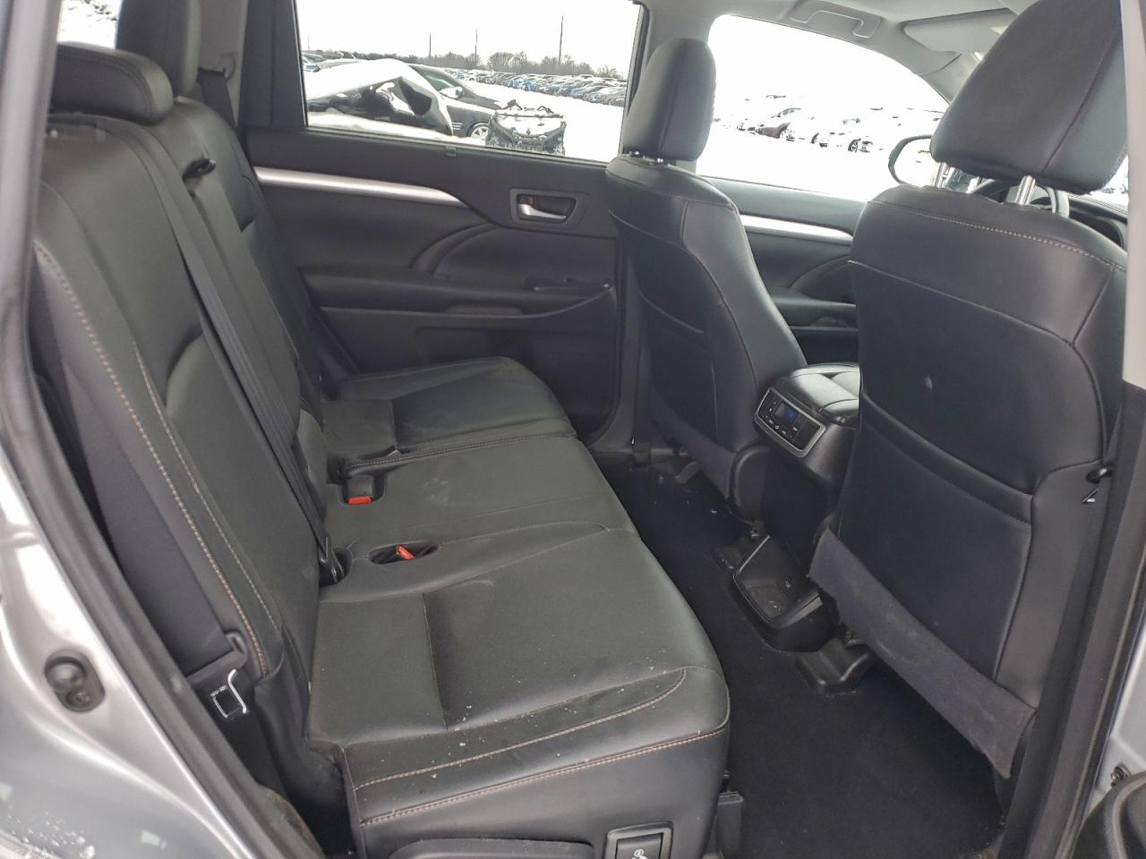 TOYOTA HIGHLANDER XLE