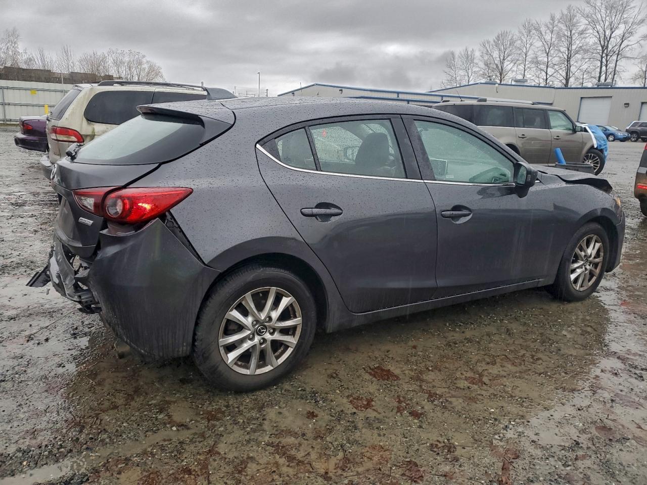 MAZDA 3 GRAND TOURING