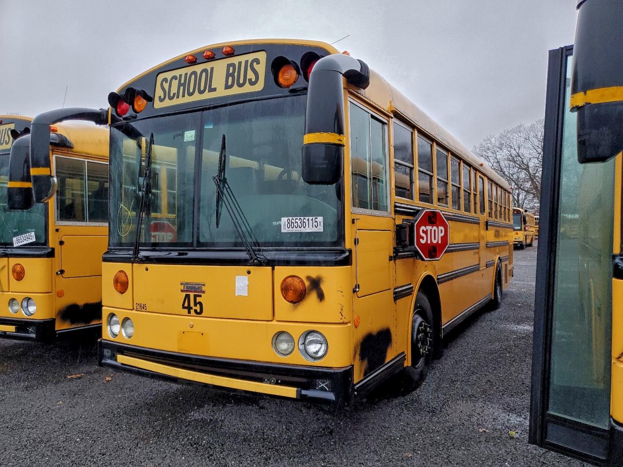 Lot #3303544064 2012 THOMAS SAF-T-LINER HDX