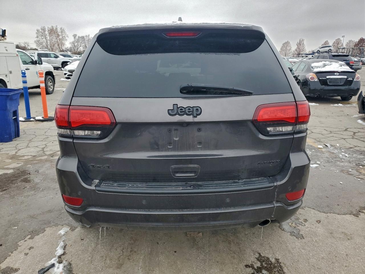 JEEP GRAND CHEROKEE LAREDO
