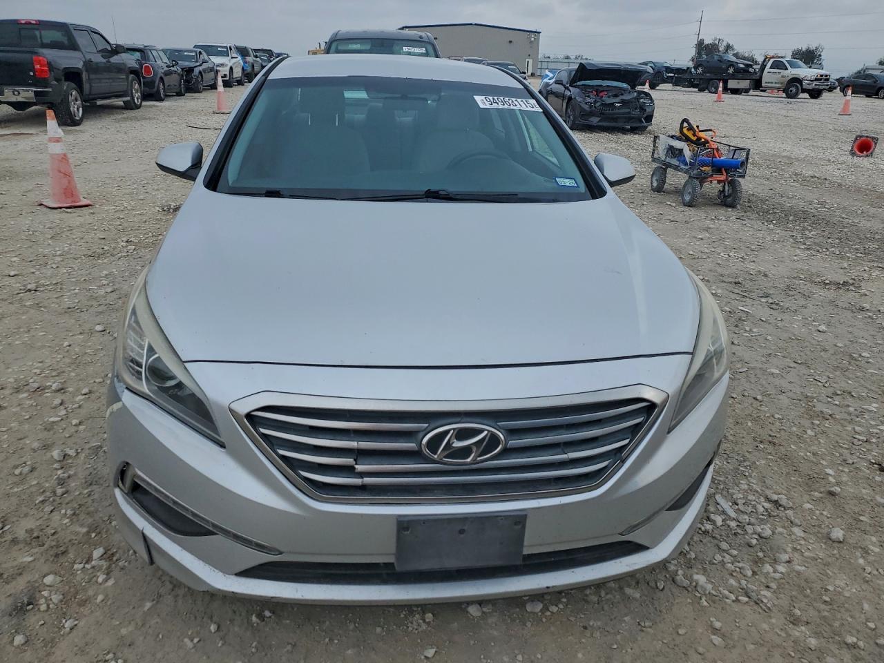 Lot #3304966968 2015 HYUNDAI SONATA SE