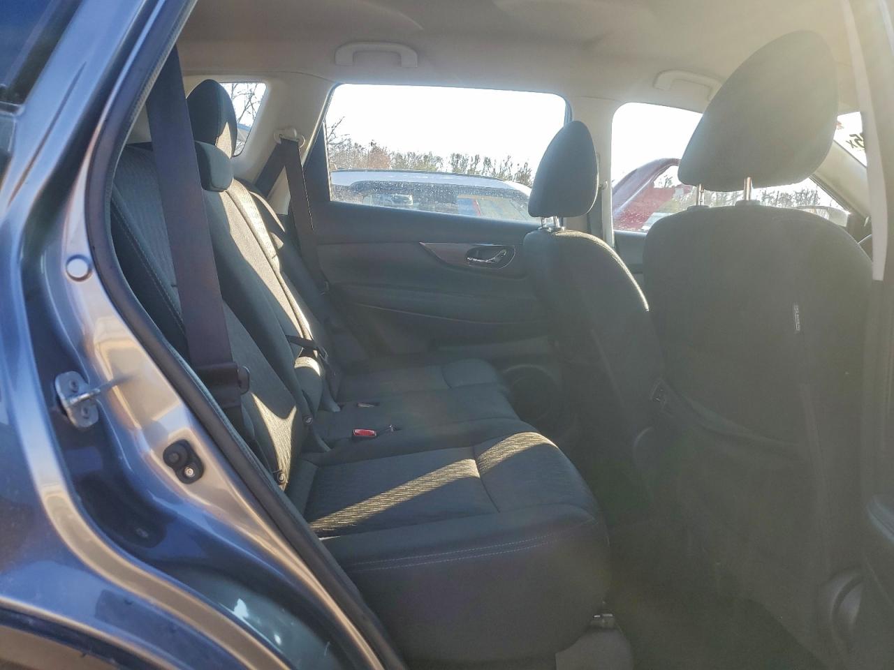 Lot #3302698012 2017 NISSAN ROGUE S